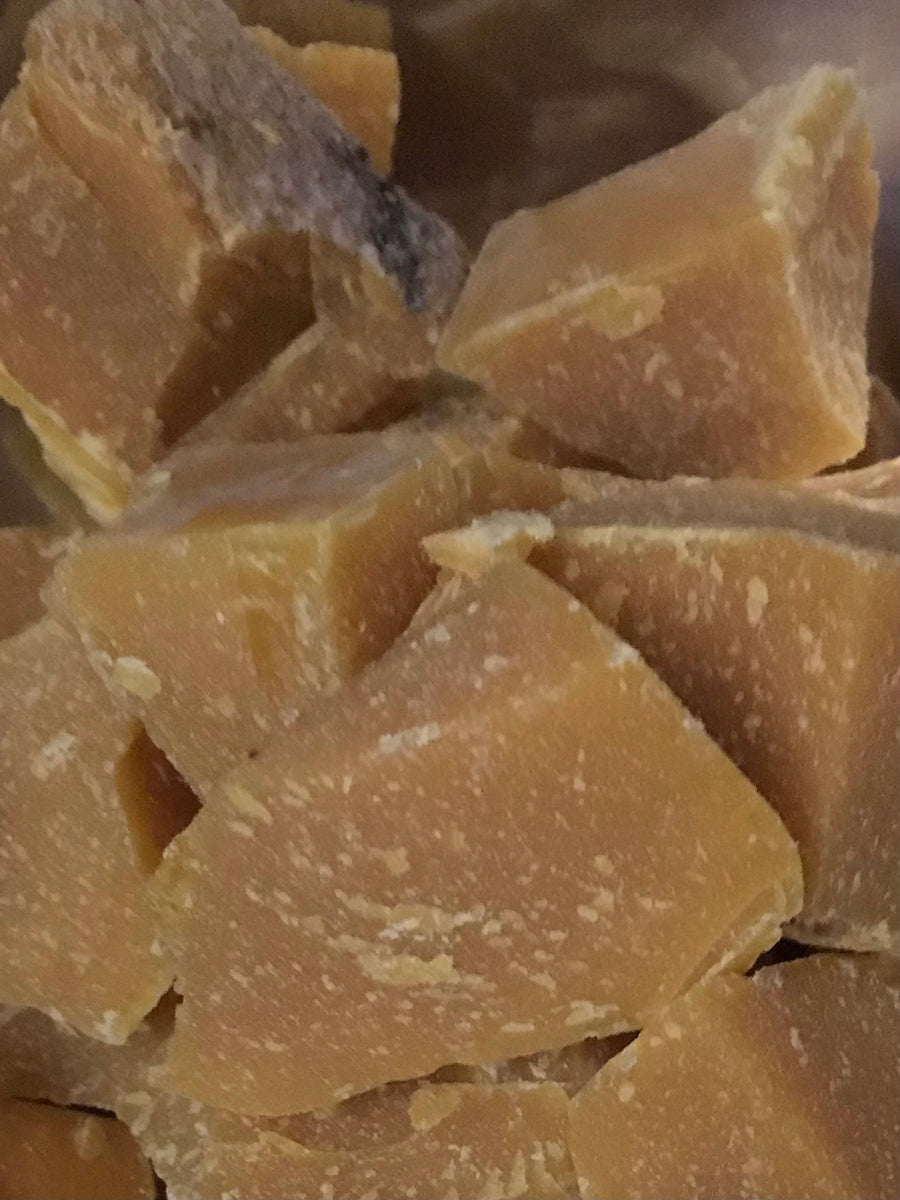 Bulk Quantities of Filtered and Unfiltered Beeswax